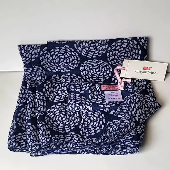 🐳 🐳 Vineyard Vines Spiral Whale Scarf Sheer Navy Blue & White 72"x20" NWT - Picture 2 of 5